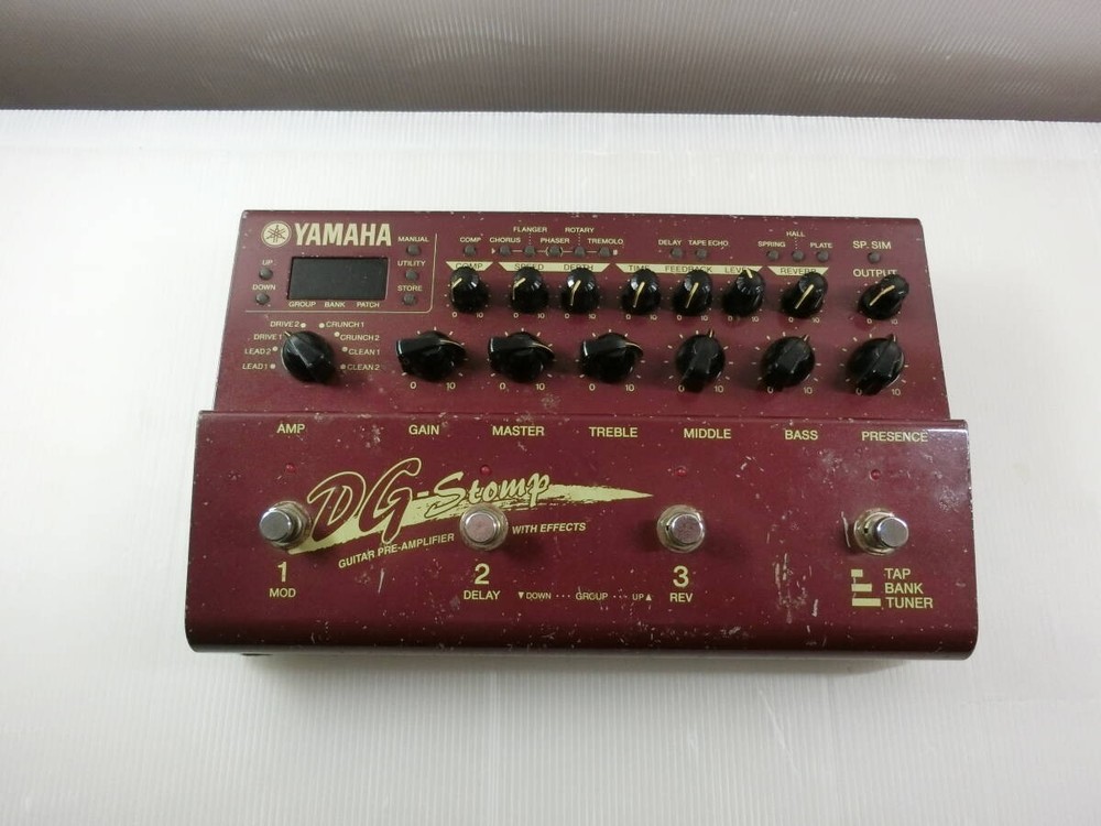 YAMAHA DG STOMP Multi Effects Pedal Guitar Pre Amplifier