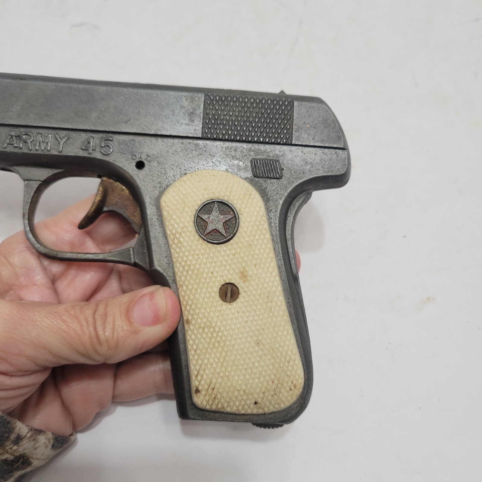 VINTAGE HUBLEY ARMY 45 CAP GUN - COLT 1911