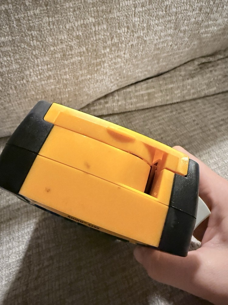 Dymo Rhino 4200 Handheld Portable Label Maker