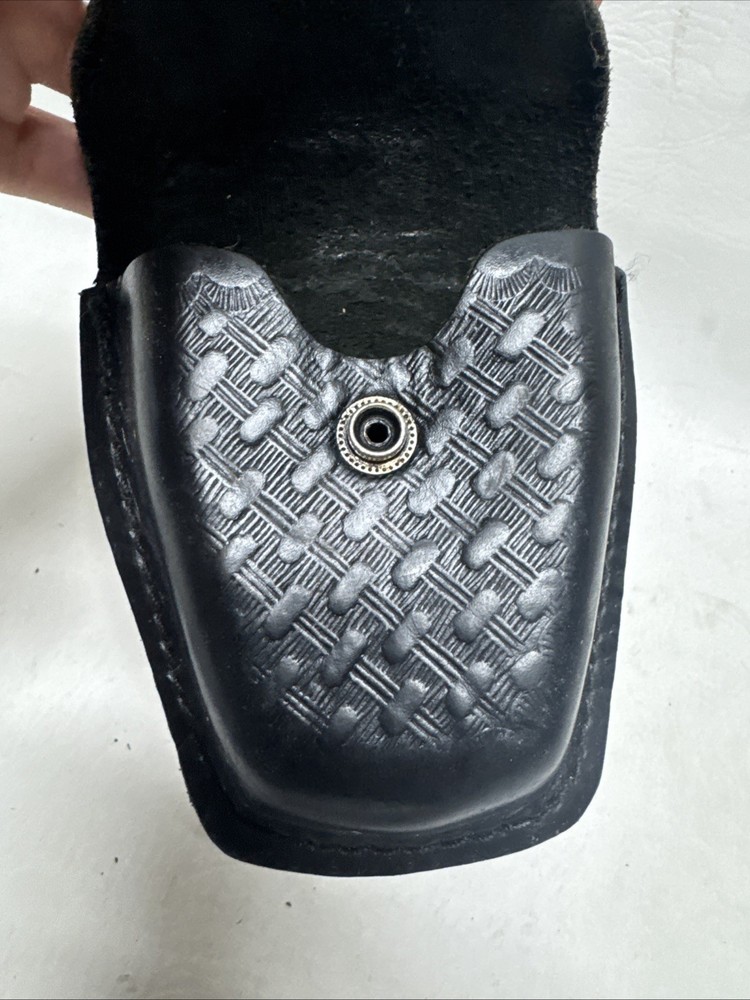 HWC Handcuff Case Black Leather Case Law Enforcement Security