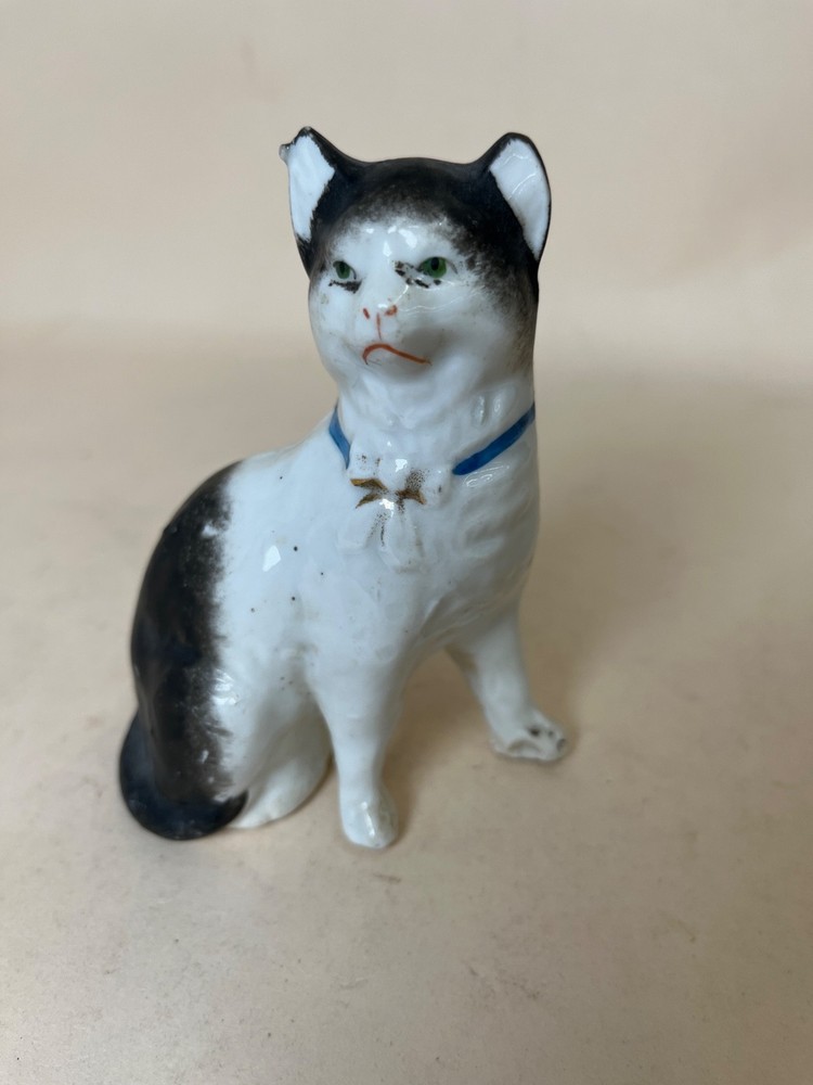 C.1890 Victorian Cat Spill Vase