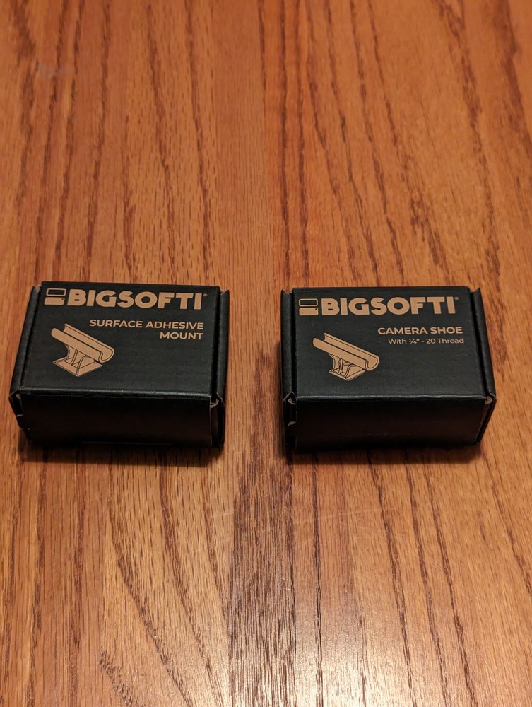 BIGSOFTI ONE: A Portable Soft-Light With Two Mounting Accessories -- New