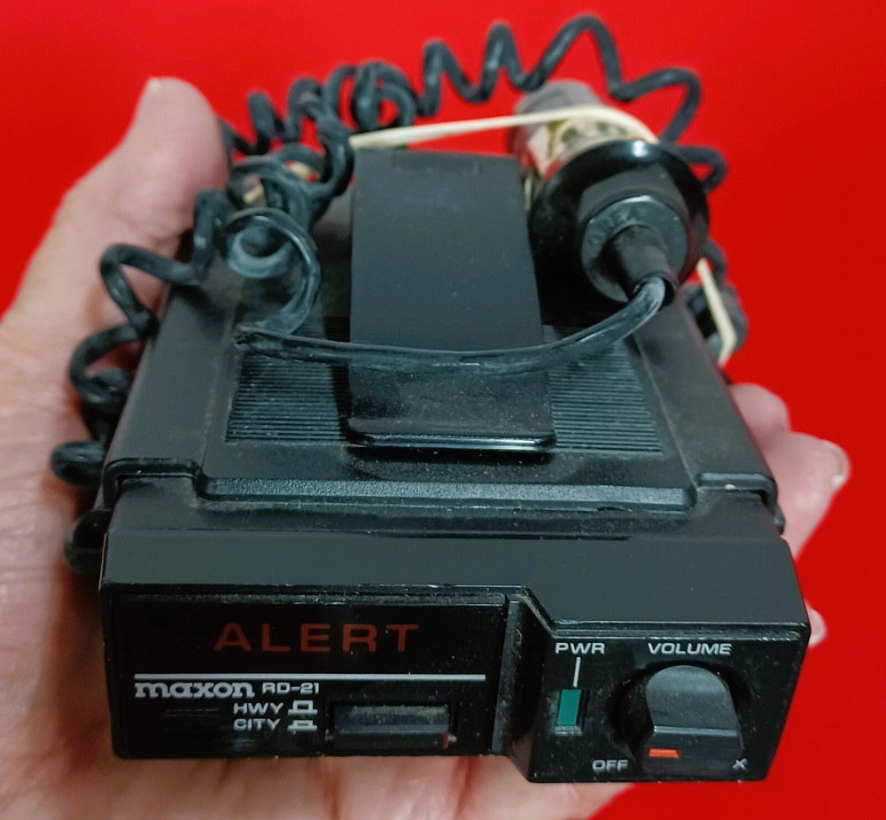 Maxon RD-21 Radar Detector Mini Black w/ Clip & 12 Volt Plug Cable Working