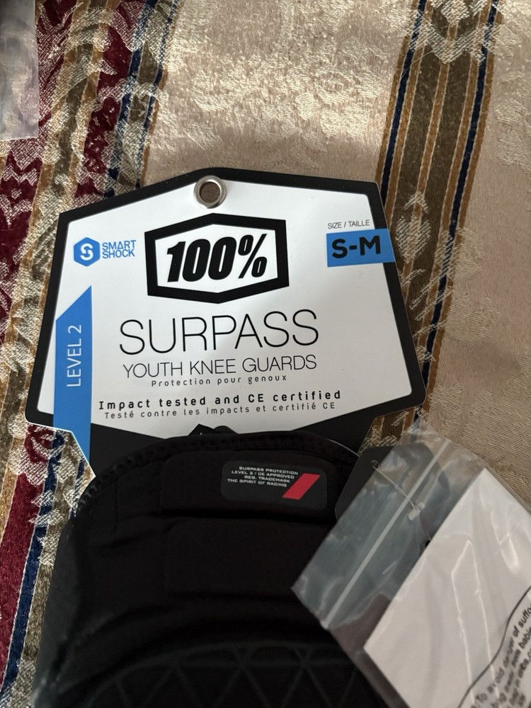 Surpass Youth Knee Guard