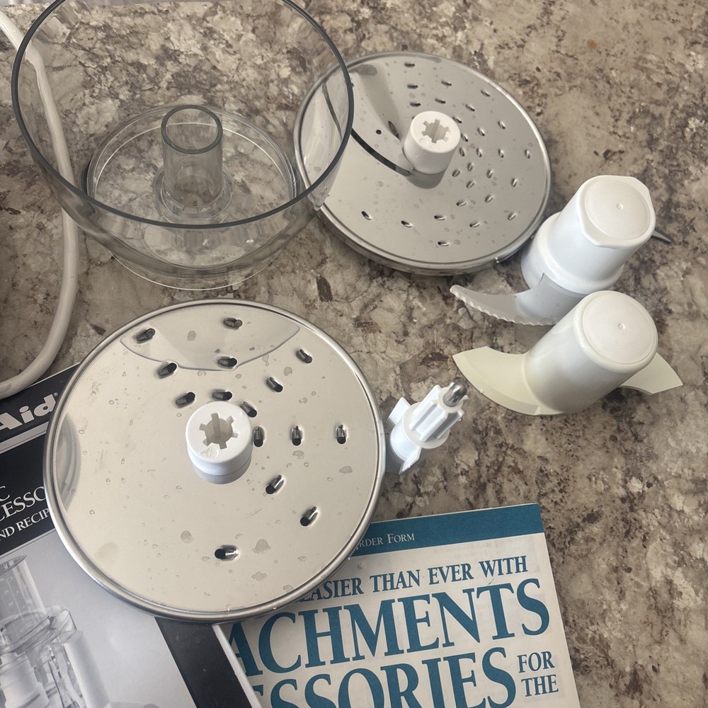 KitchenAid KFP500WH Classic 9 Cup Food Processor White Complete Set W/Box EUC