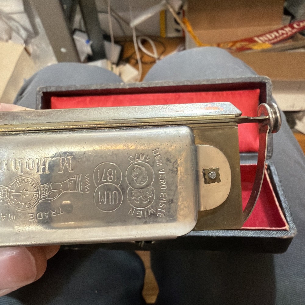 the chromonica Chromatic Harmonica c with case Germany
