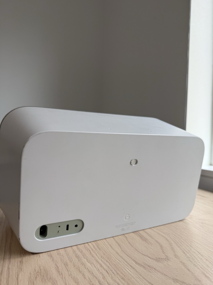 Google Home Max Smart Speaker - Model H0B - Please See Photos!