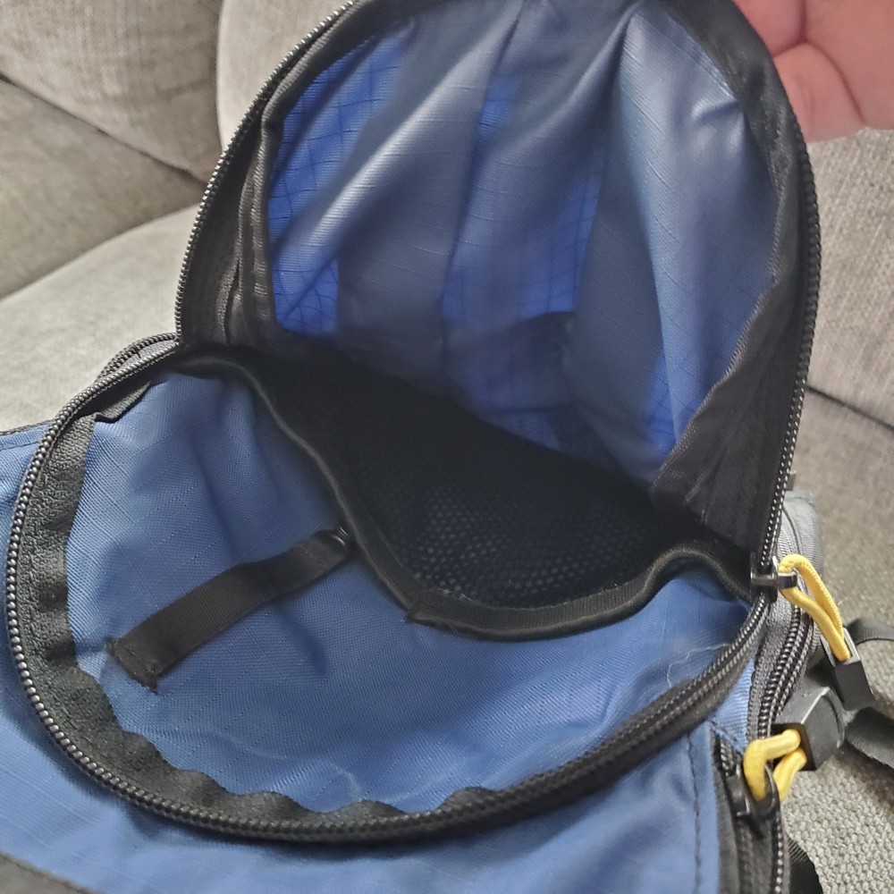 CAMELBAK Blowfish Hydration Backpack With Bladder Blue/Black