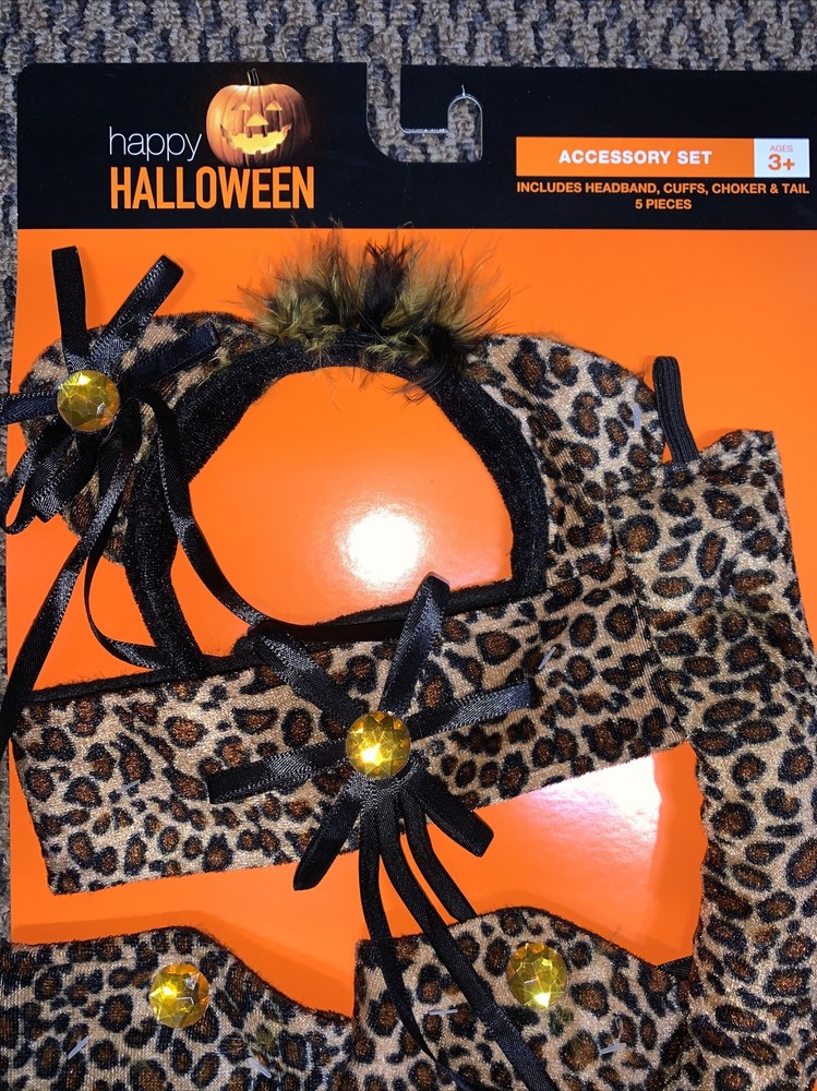 Happy Halloween Leopard Accessory Set