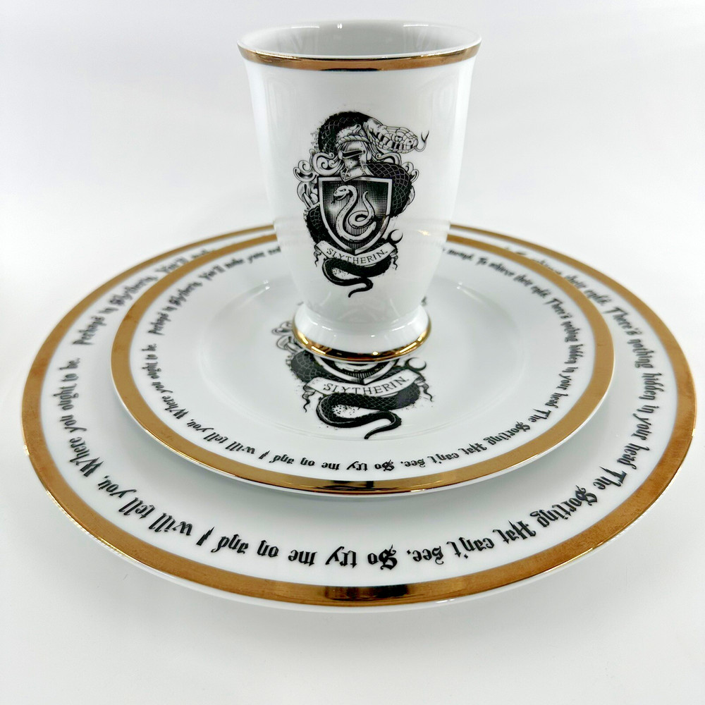 Harry Potter SLYTHERIN 3 - Piece Dinnerware Set.
