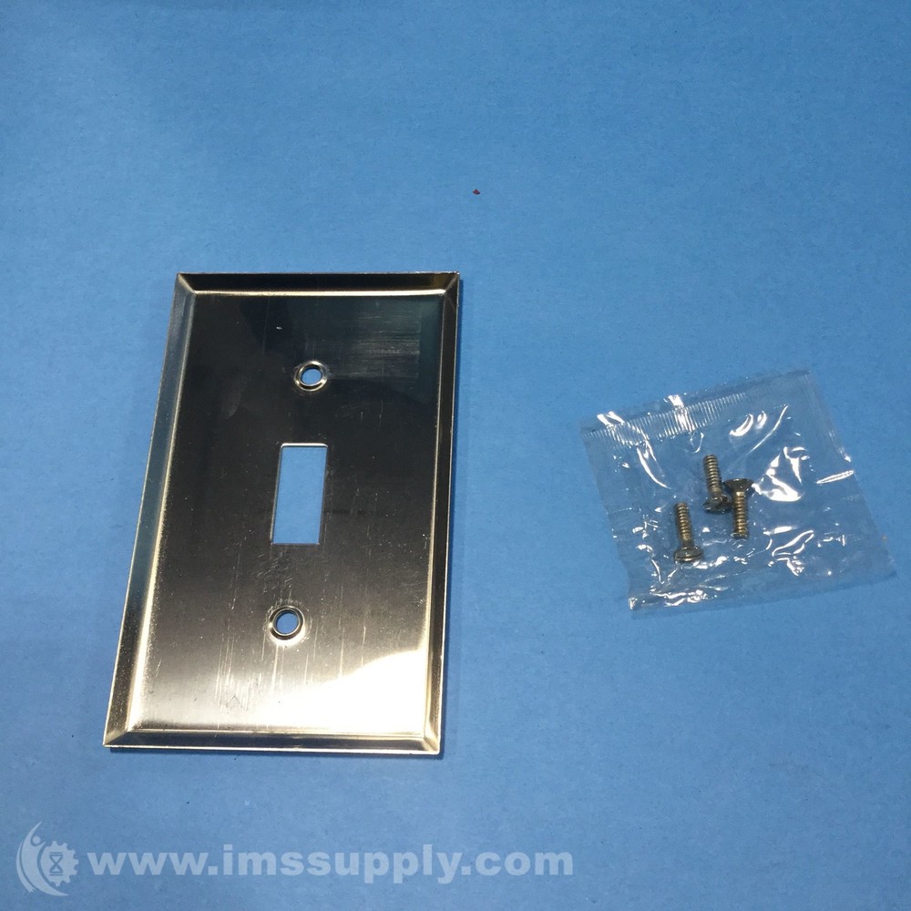 Leviton 80301-W Toggle Switch Wall Plate FNIP