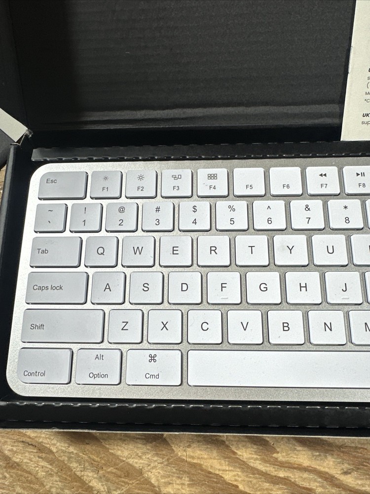 Backlit Bluetooth Keyboard/Mouse Combo - ProtoArc KM100-A WHITE SILVER