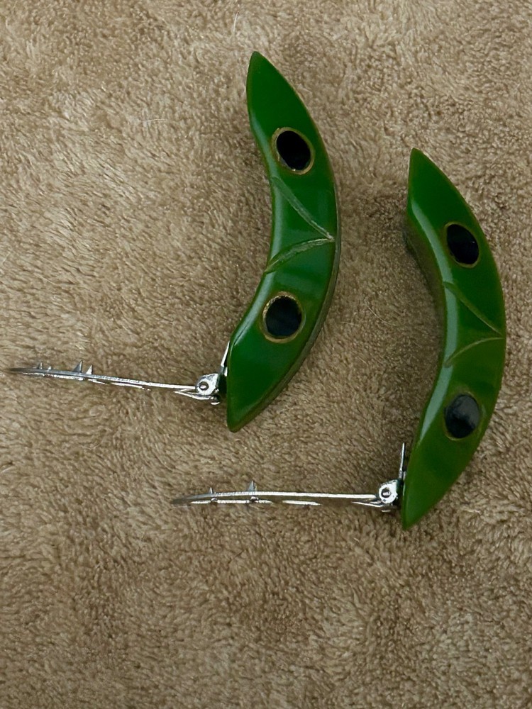 Bakelite clips pair!