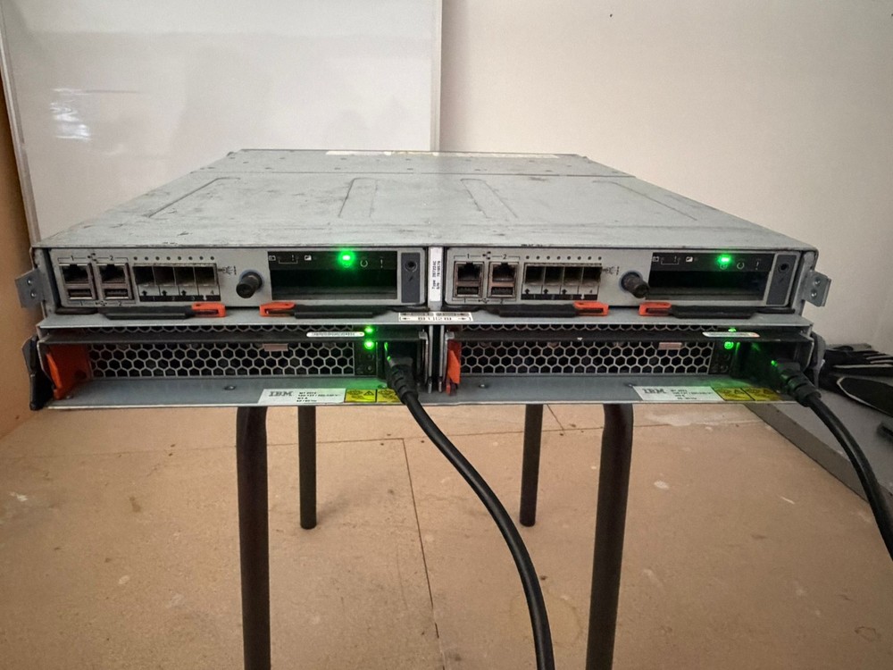 2072-24C IBM Storwize V3700 SAN Array 2.5 Dual Control Enclosure