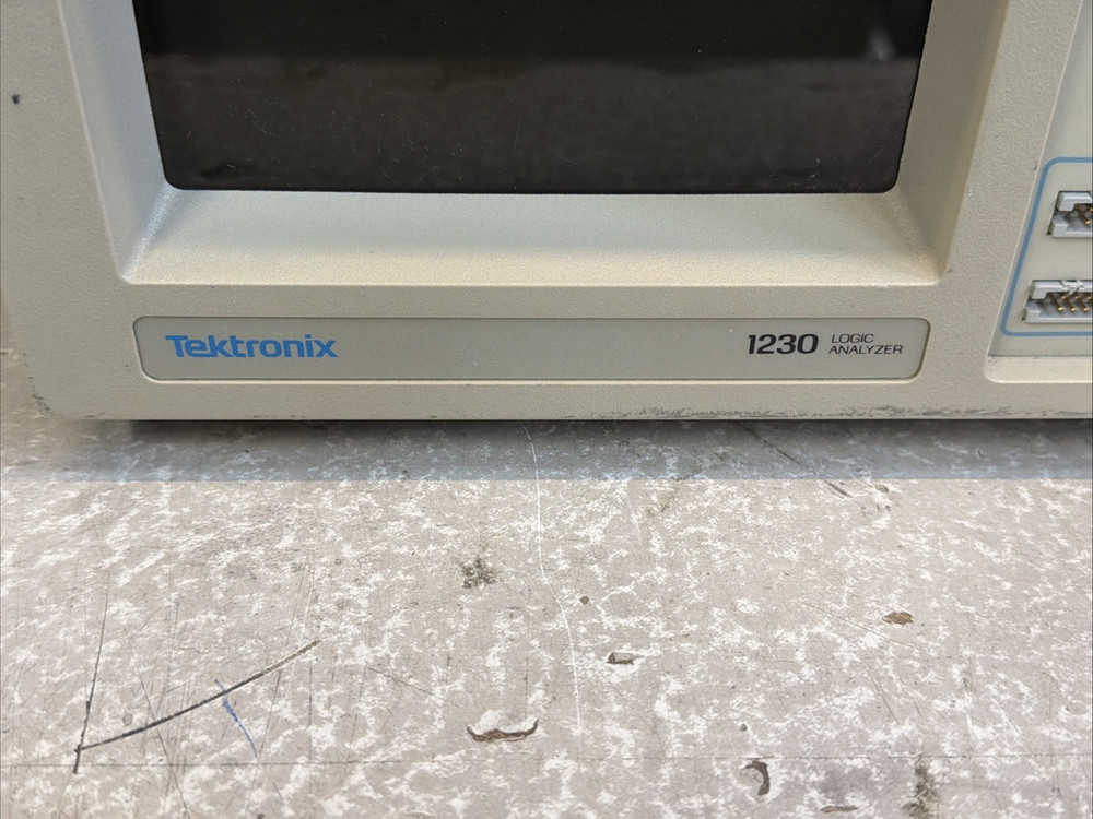 Tektronix 1230 Logic Analyzer 24-Channel Portable