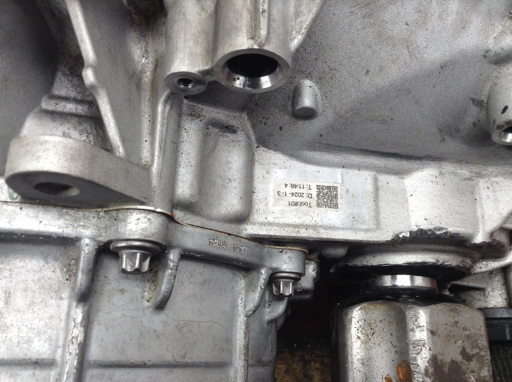 20-24 TESLA MODEL Y PERFORMANCE FRONT DRIVE UNIT ENGINE MOTOR OEM