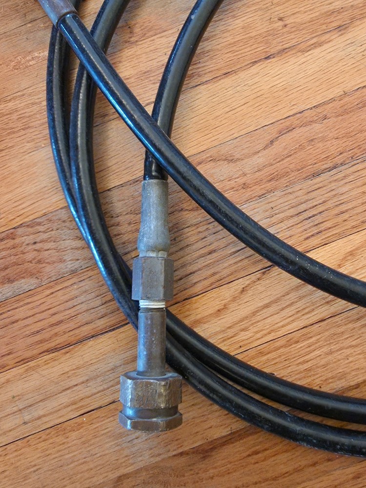 R52 coolant system cleaning / pressurizing tool