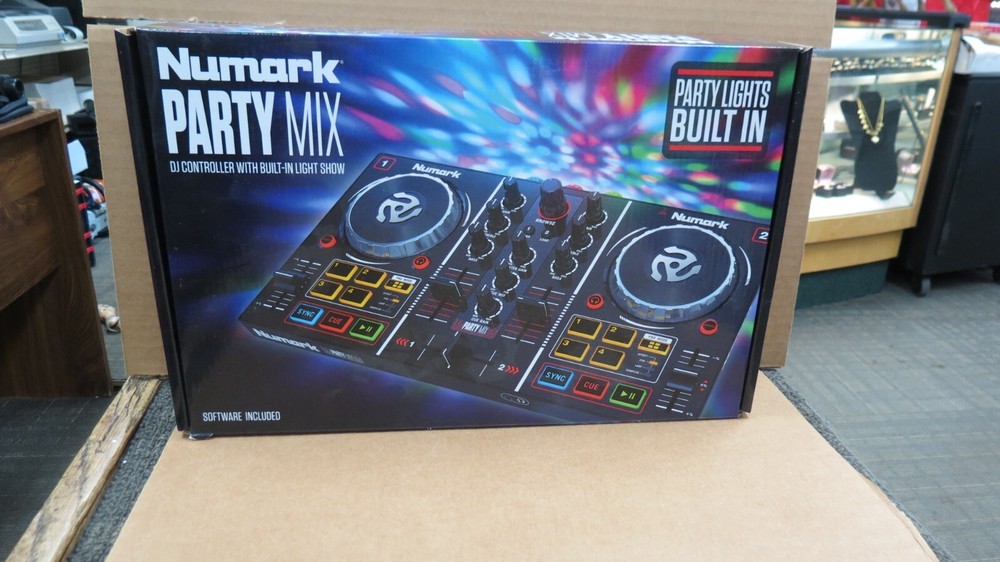 NUMARK PARTY MIX DJ CONTROLLER WITH BUILT-IN LIGHT SHOW