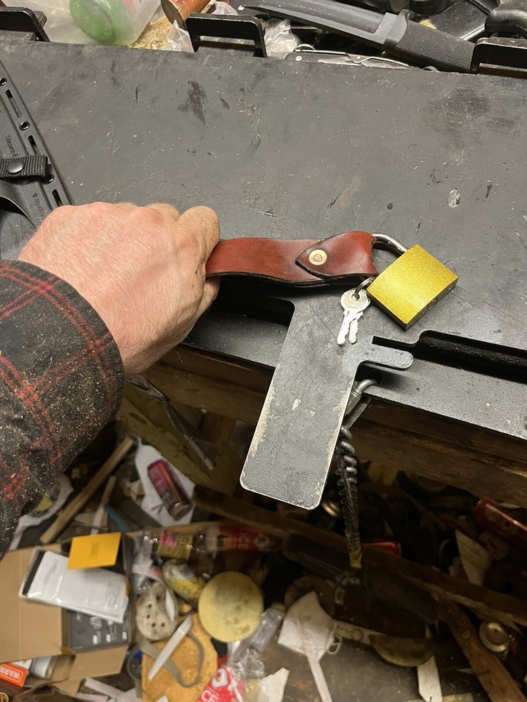 NPE Strap Lock and Keys Non Permissive Environment