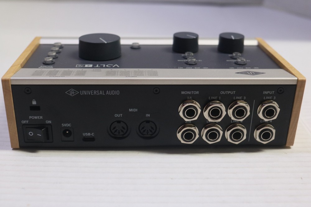 Universal Audio Volt 476P USB-C Recording Studio w/ Power Supply