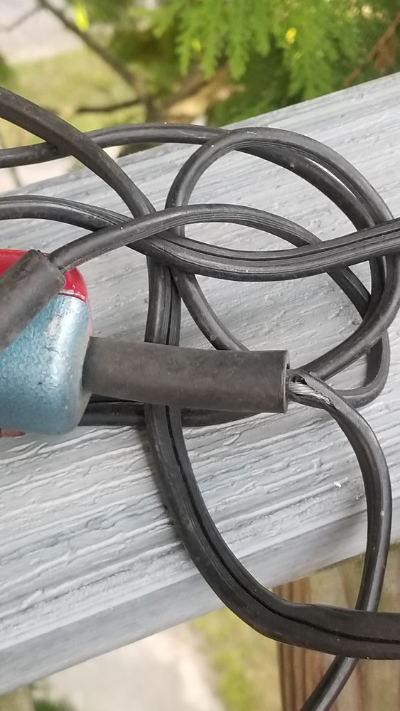 VINTAGE SUN AUTO COMPRESSION TESTER AND SUNLINE INDUCTIVE TIMING LIGHT