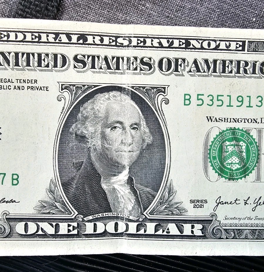 2021 $1 One Dollar Bill Error Misaligned Misprint Offset Seal Over ONE Misaligne