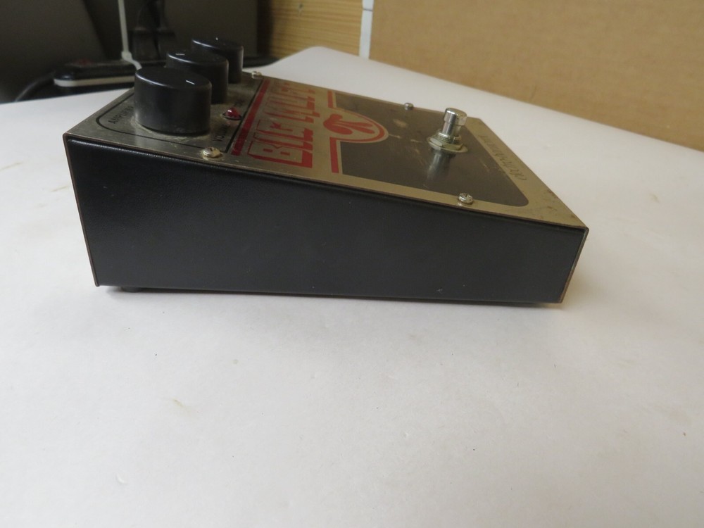 Electro-Harmonix Big Muff Pi Guitar Pedal