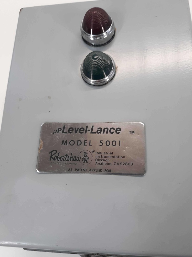 Robertshaw MODEL 5001 Level-Lance™ Level Transmitter