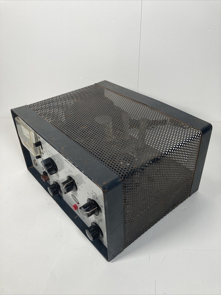 Vintage Ameco TX-62 2 & 6 Meter Ham Radio Transmitter