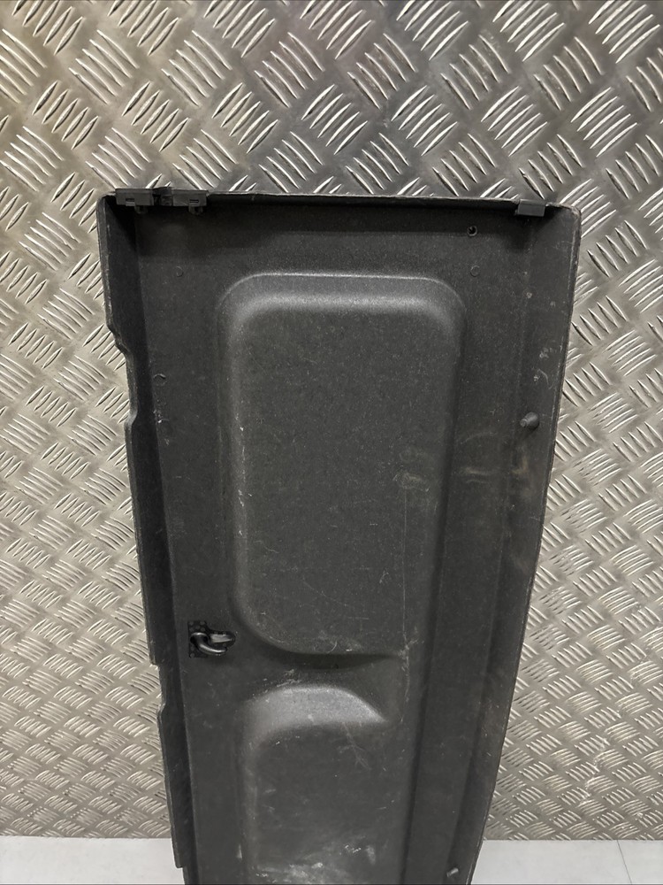 2003-2009 HYUNDAI GETZ PARCEL SHELF / LOAD COVER MISSING ONE STRAP RefB