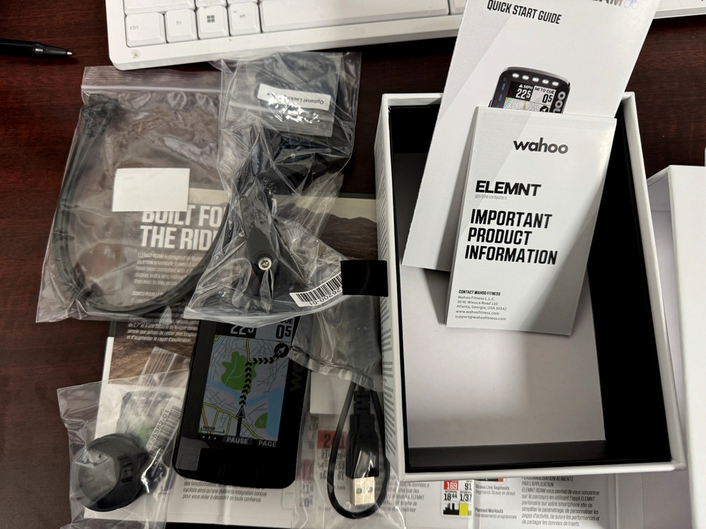 WAHOO ELEMENT Roam V2 Cycle Computer