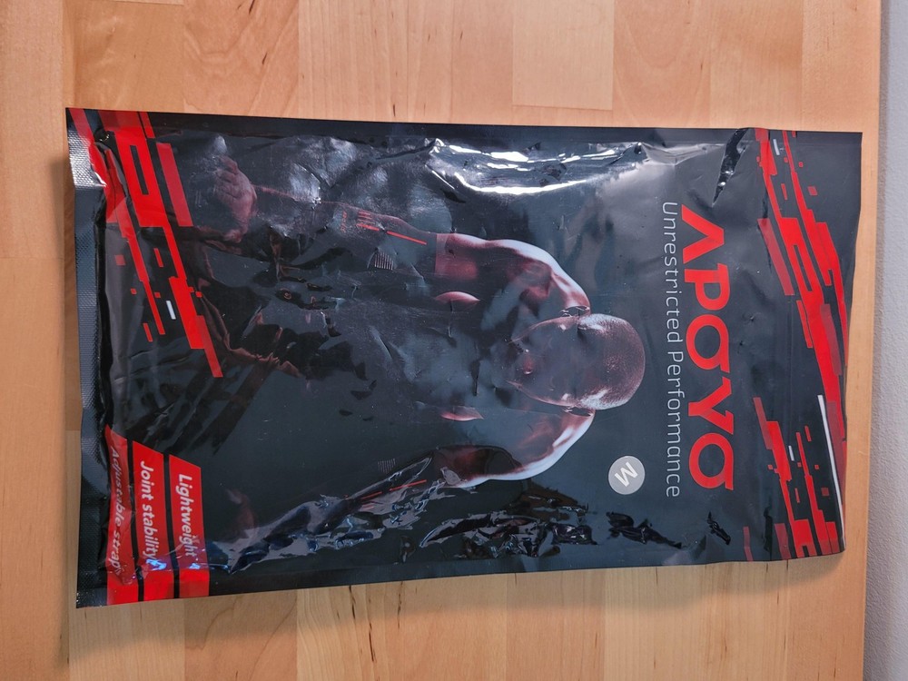 APOYO Elbow Brace Support Pair Small & Medium Compression Adjustable Strap Black