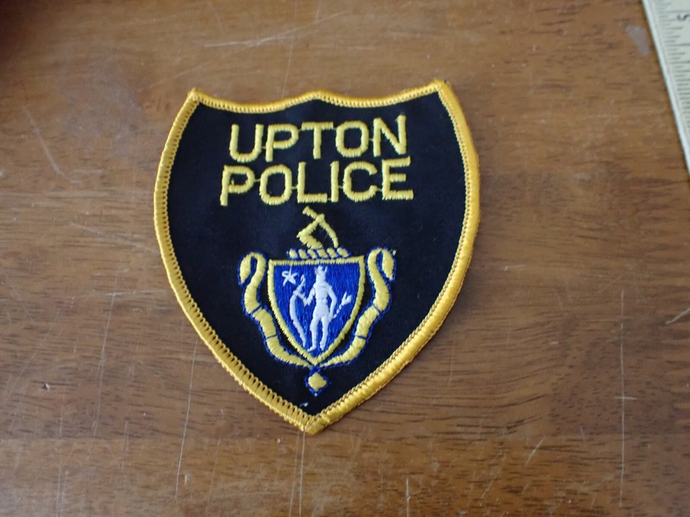 UPTON  MASSACHUSETTS EARLY OBSOLETE VEST PATCH BX 14#15