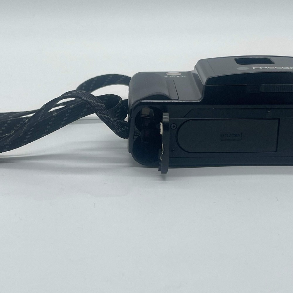 Minolta Freedom II Jet Black Camera (Broken)