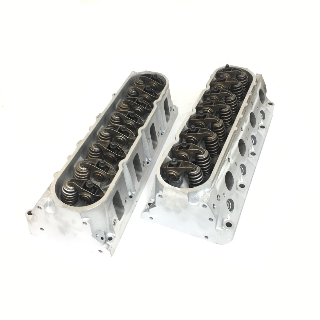 GM LS3 L92 6.0L 6.2L Cylinder Head 823 Square Port Assembly w/ Rocker Arms PAIR