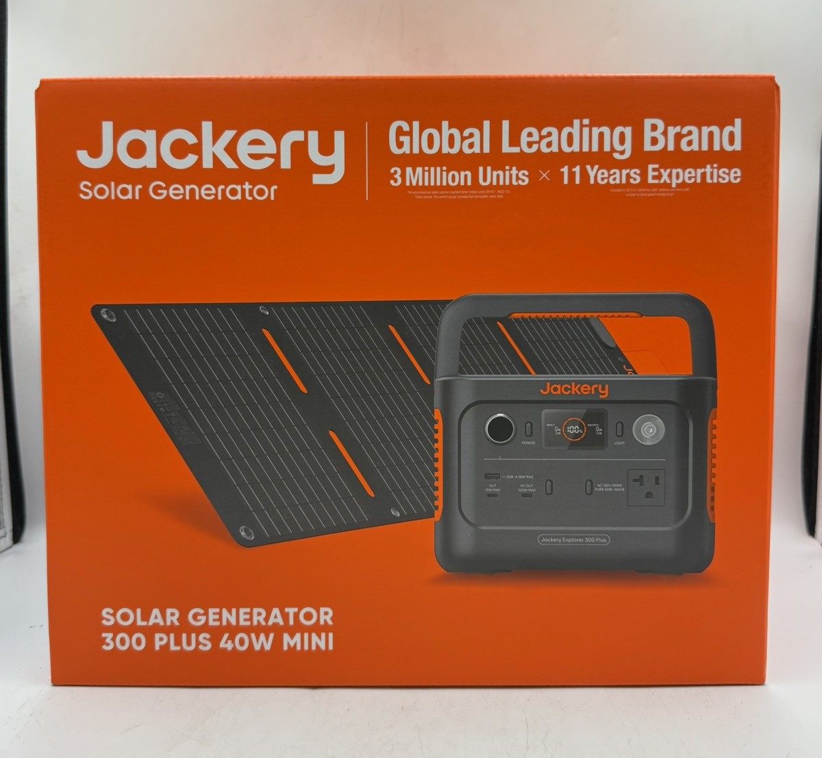 Jackery 300 Plus Portable Power Solar Generator/40W Solar Panel (CP2019584)