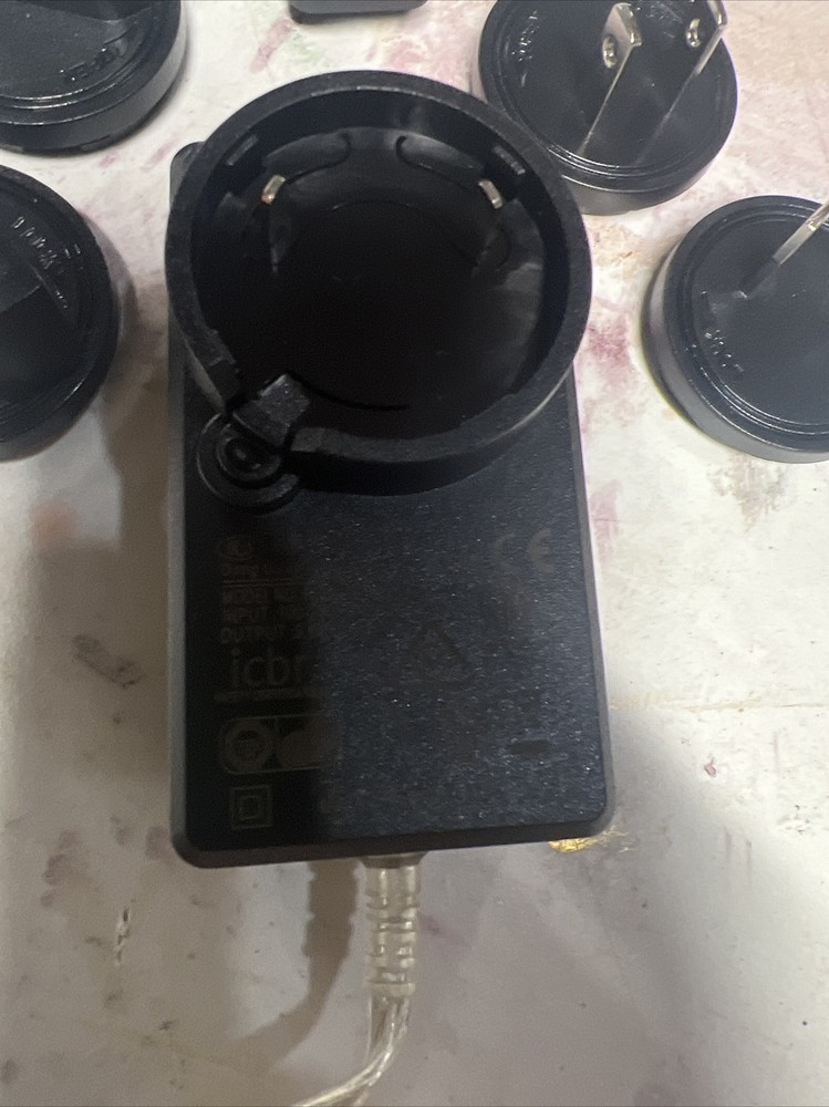 Universal Outlet Plug Switching Adapter- Quantity Of 2 Adapters