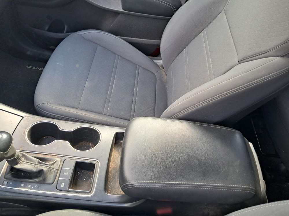 SORENTO 2016 Glove Box 4848012