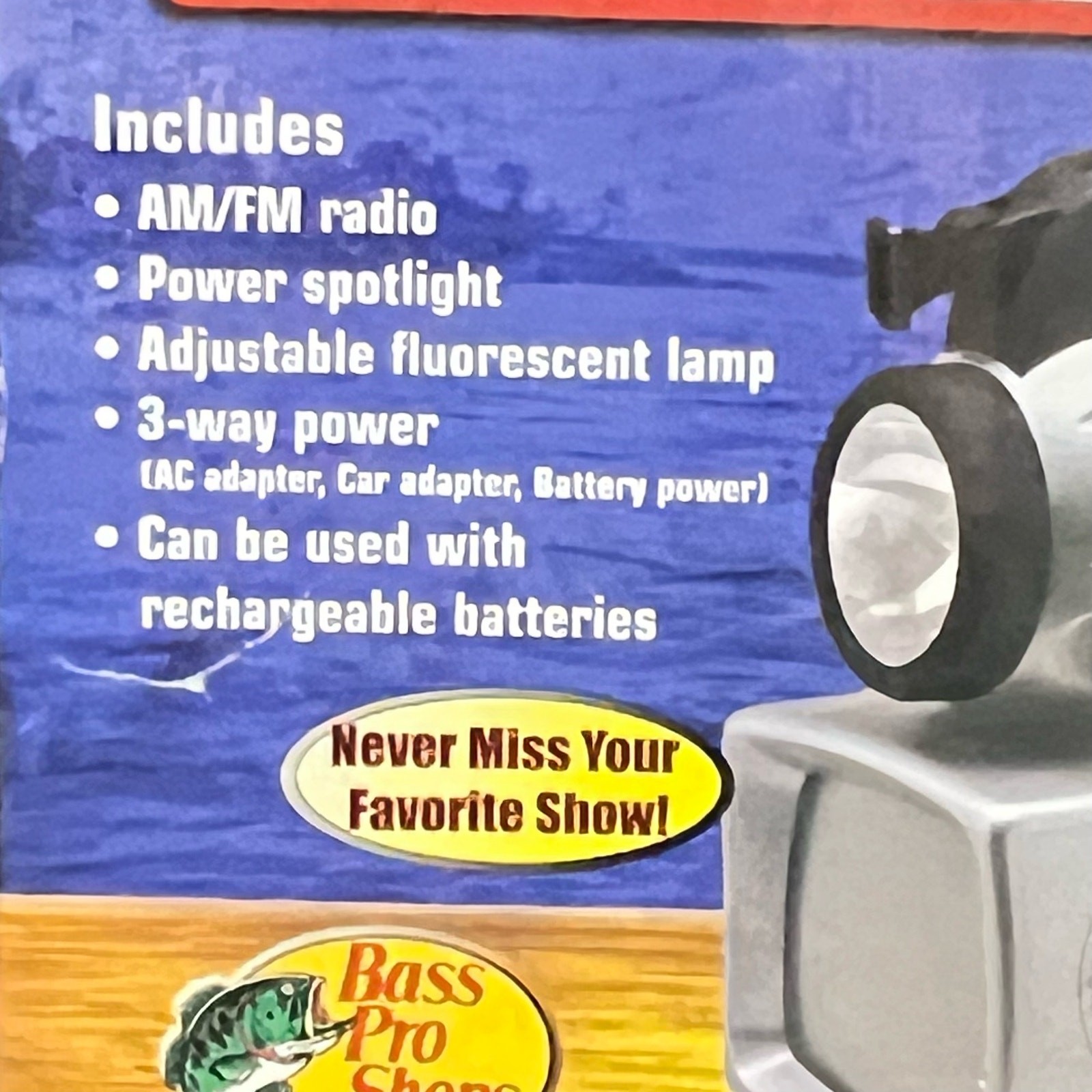 Bass Pro Shops Outdoor World TV Lantern Radio Emergency Combination