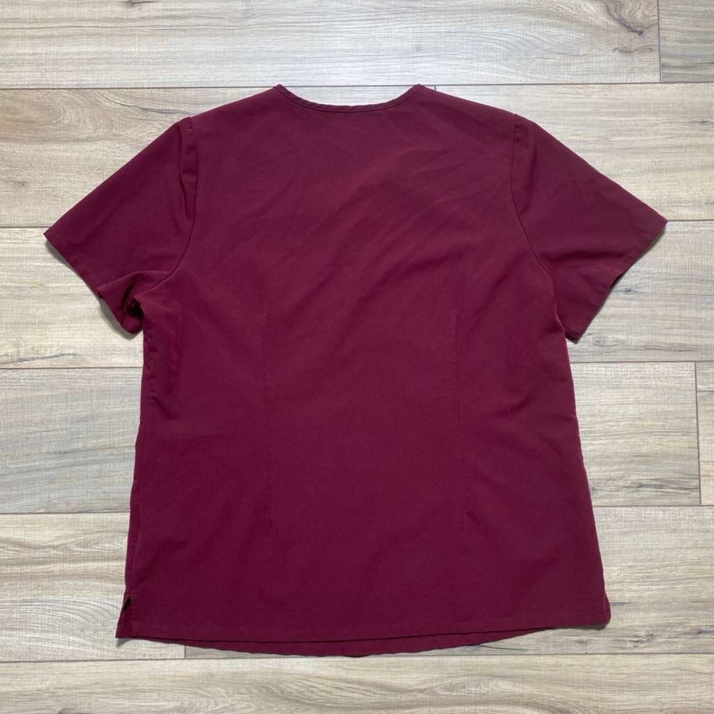 Figs Womens Catarina One Pocket Scrub Top Burgundy Size XL Medical Nurse