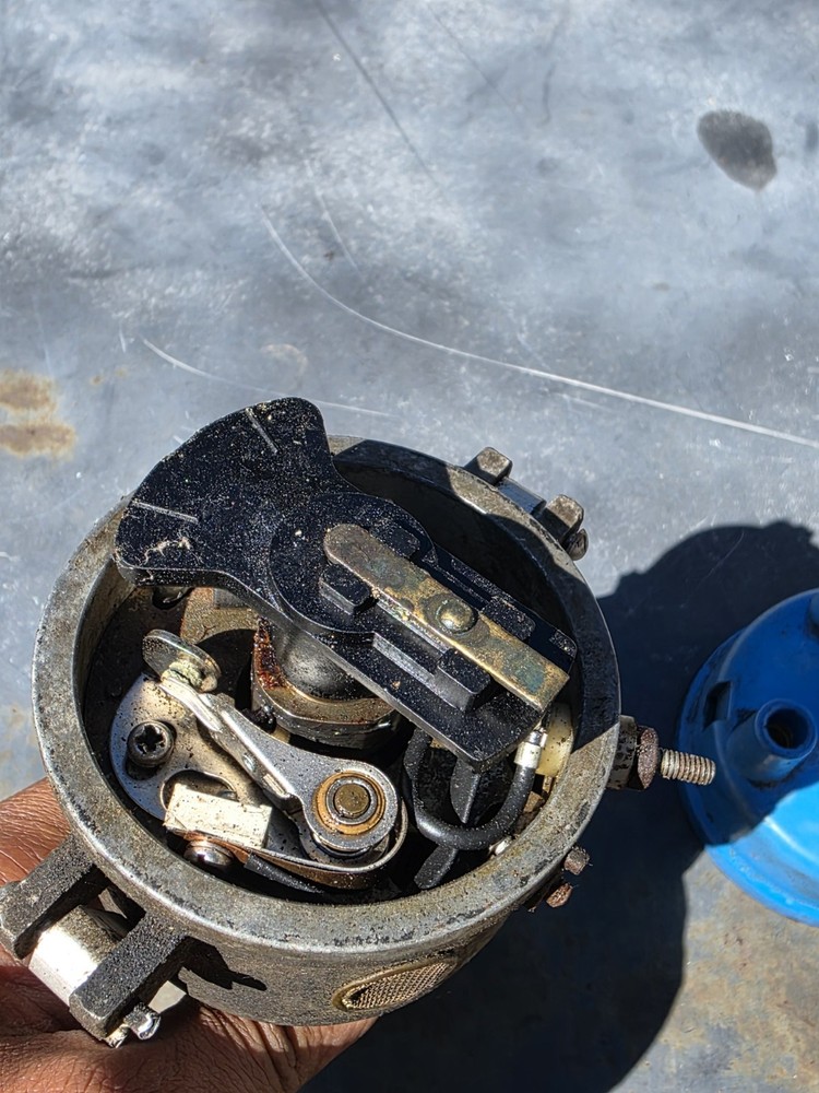 OMC 2.3L 4cyl Mallory Distributor