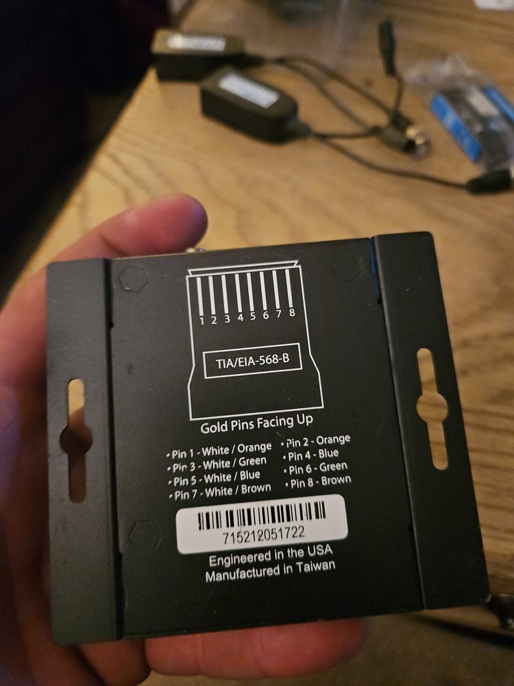 Binary B-320 1CAT- HDIR Receiver with Power Supply and IR Cord