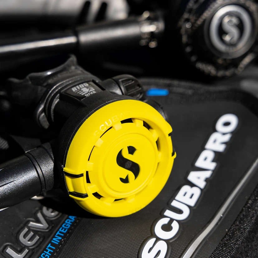 Scubapro R105 Octopus - Yellow