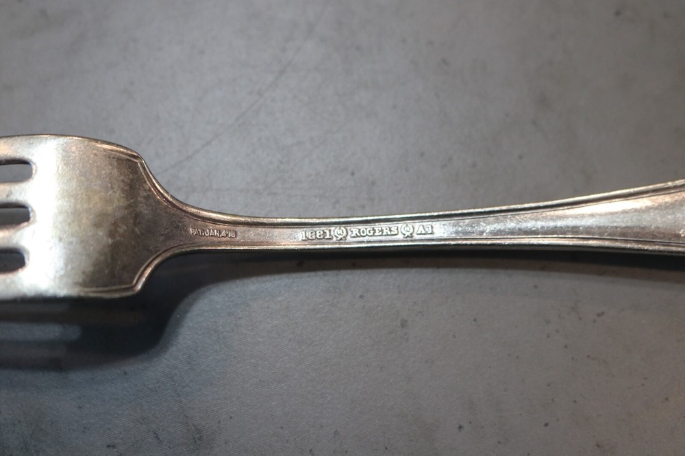 1881 ROGERS A1 SILVERPLATE DINNER FORK 7-1/4"