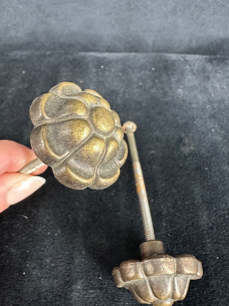 Vintage Brass Knobs 2 Round Knobs Vtg Hardware Antiqued Brass 1.25" GrannyCore
