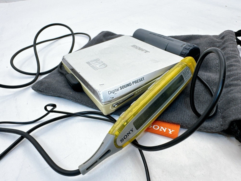Sony MZ-E75 Walkman MiniDisc MD Player Silver with Remote - Tested & Working
