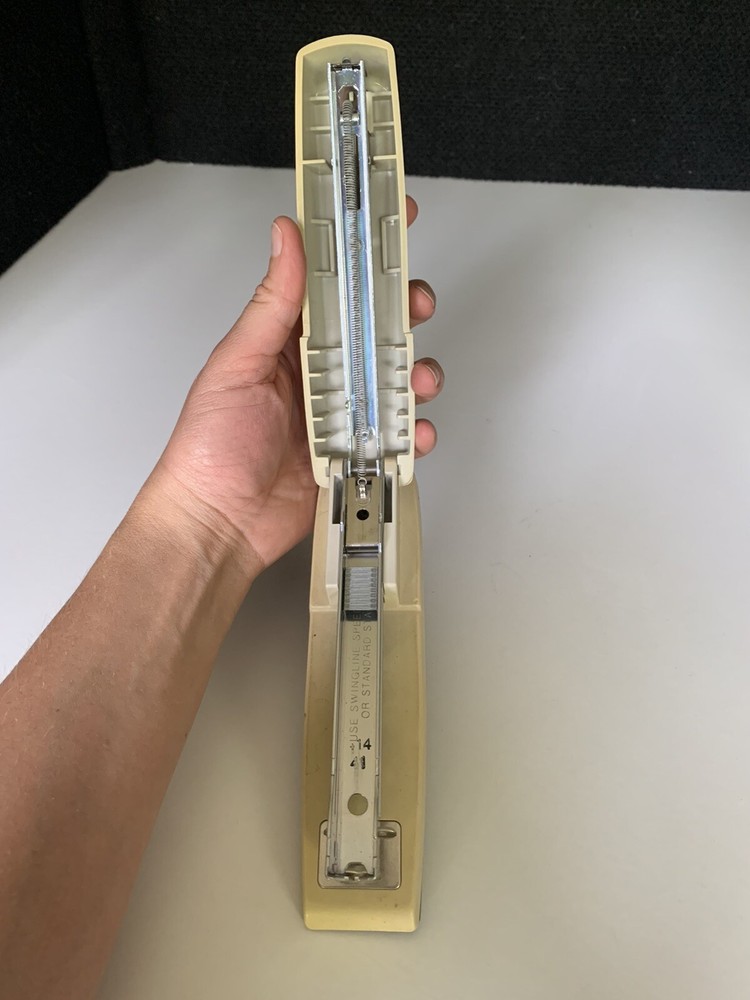 Swingline Beige Vintage Standard Stapler Model 545 Office Tool E17