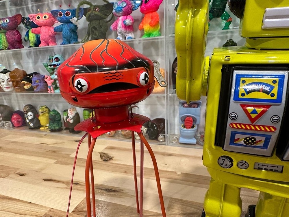 Wind Up Robot Toy Lot