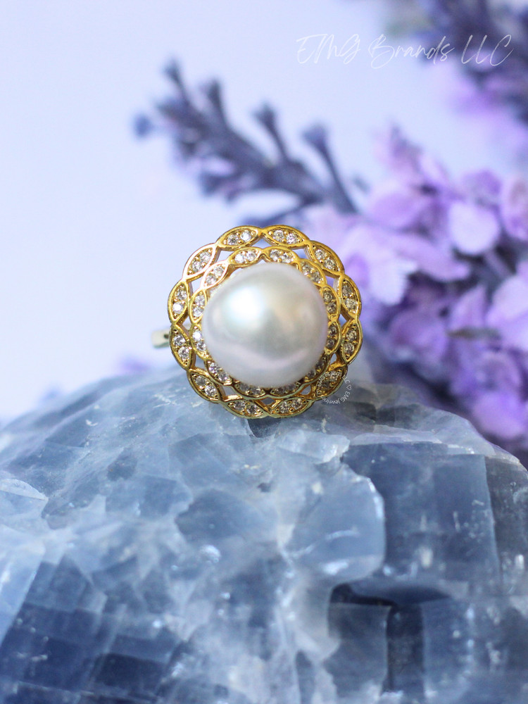 White Edison Pearl Flower Ring