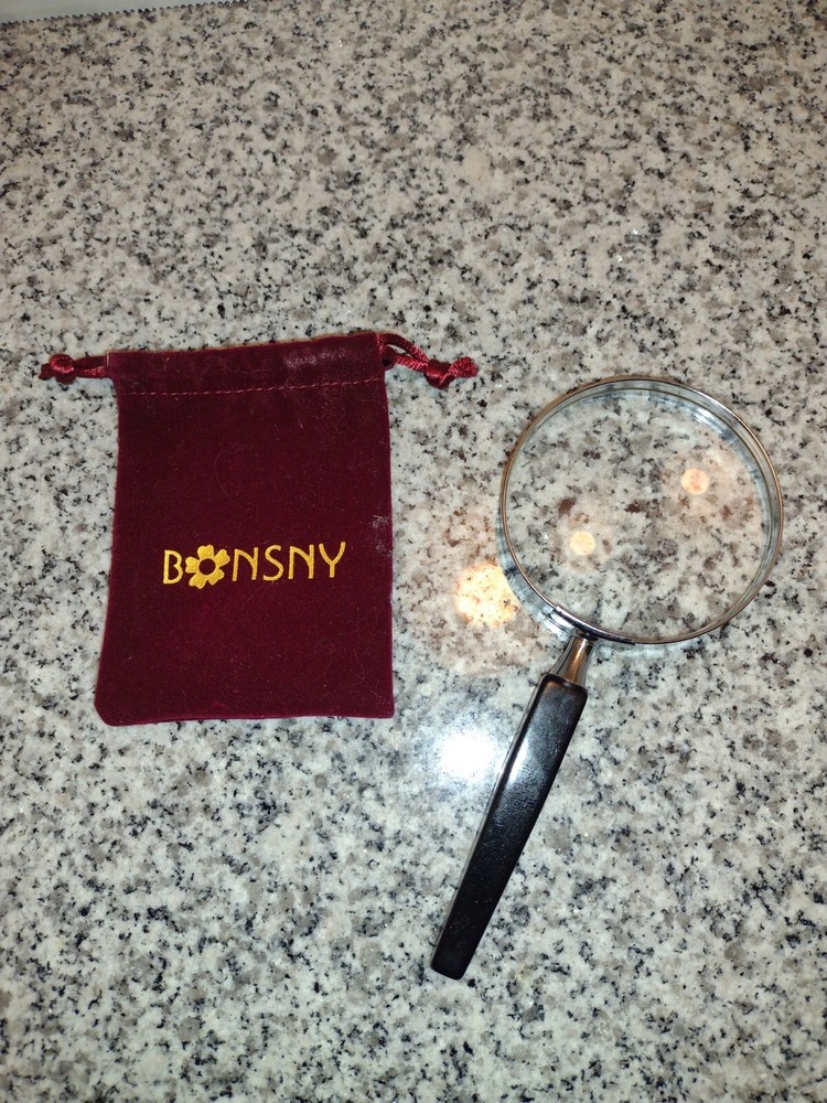 Magnifying Glass & Bag. 2 Styles Available. READ DESCRIPTION.